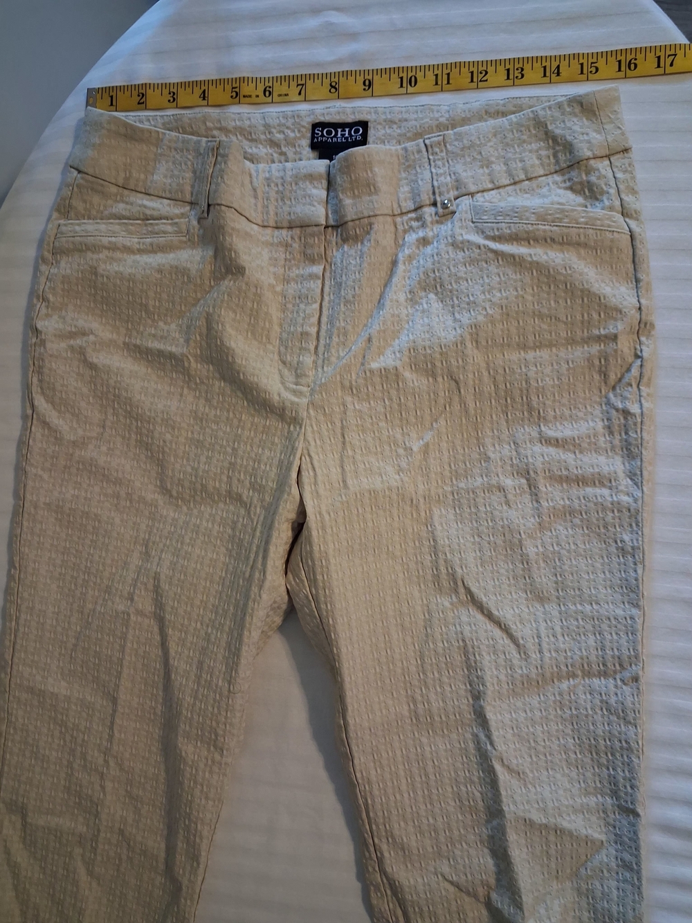 Beige Capris Size 16 - Picture 3 of 8